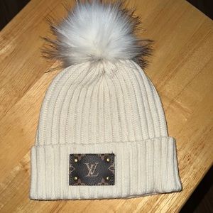 Ladies Winter Hat! Never worn!